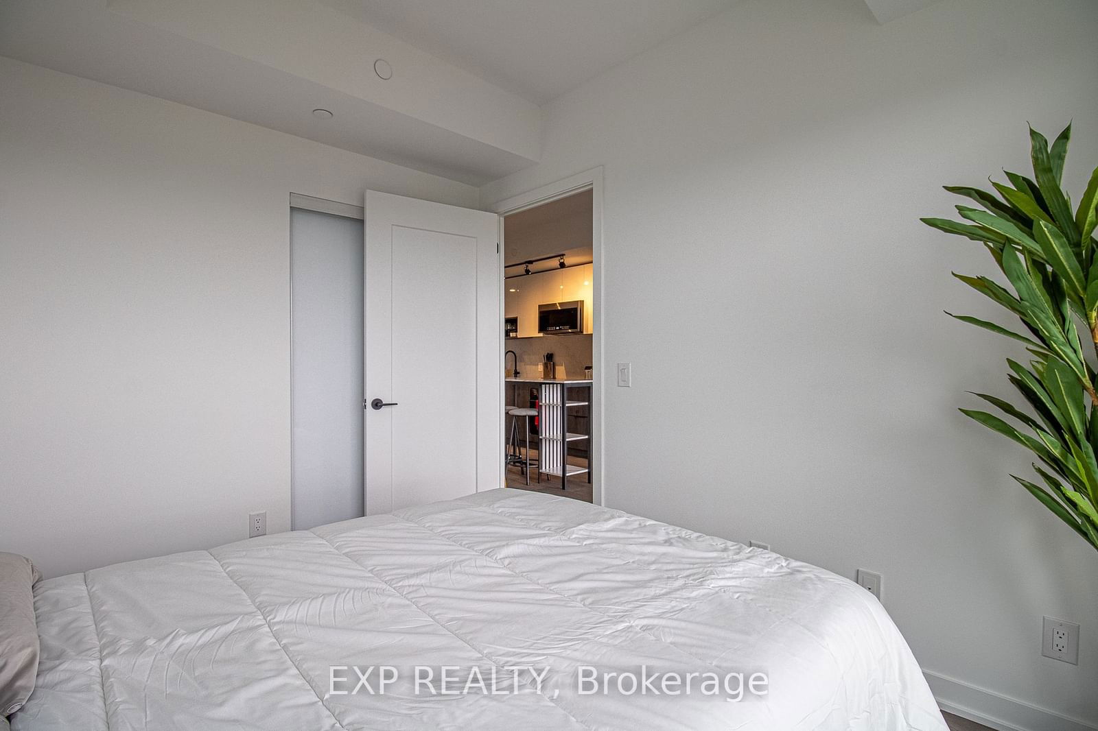 5 Defries St, unit 3211 for rent - image #17