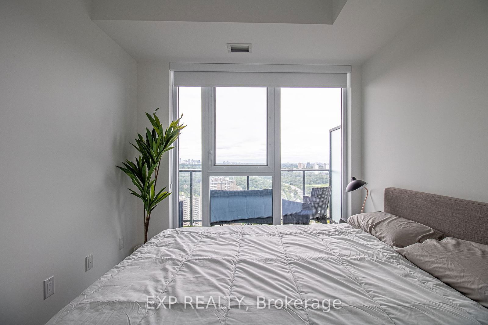 5 Defries St, unit 3211 for rent - image #18