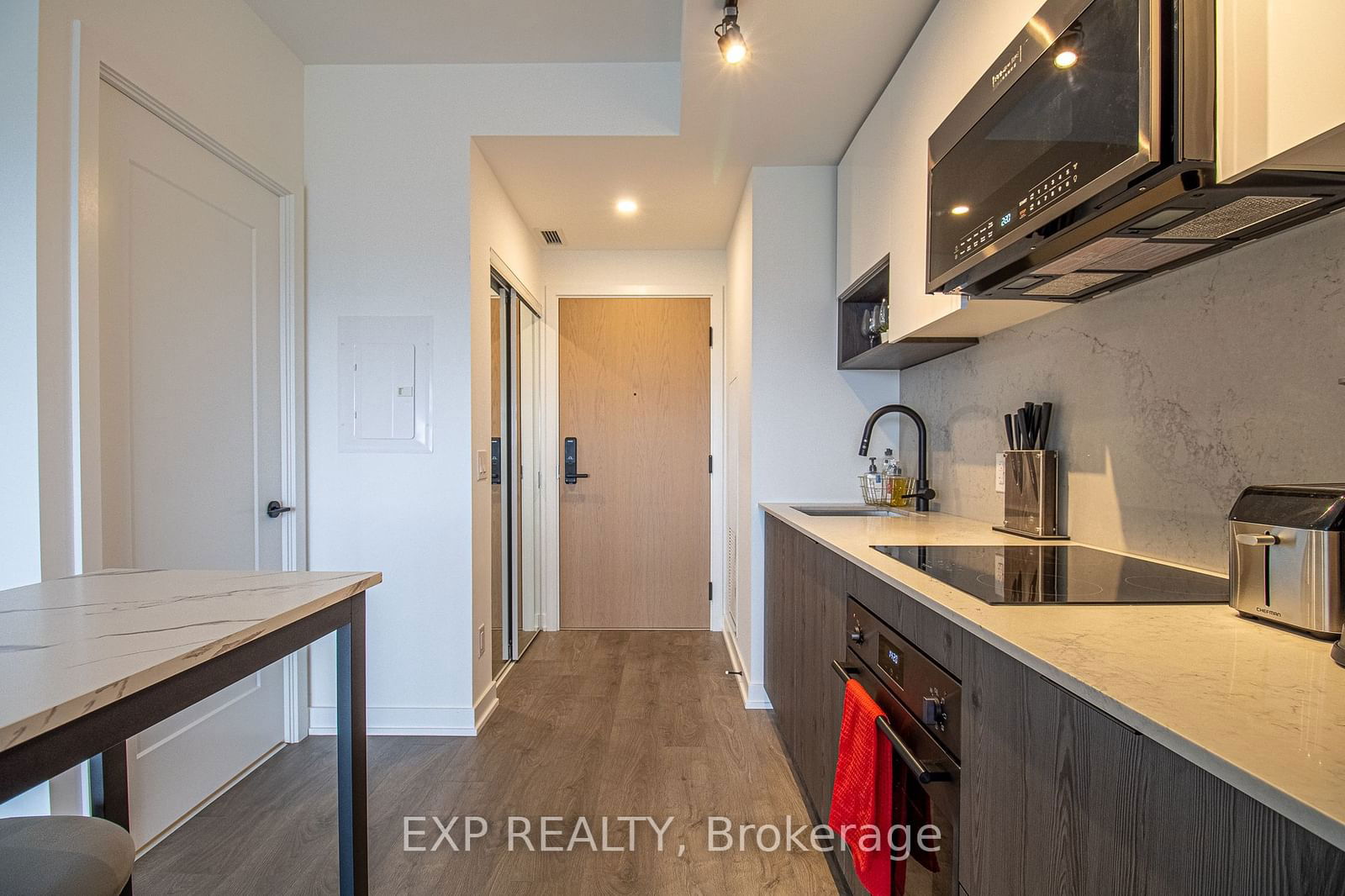 5 Defries St, unit 3211 for rent - image #24