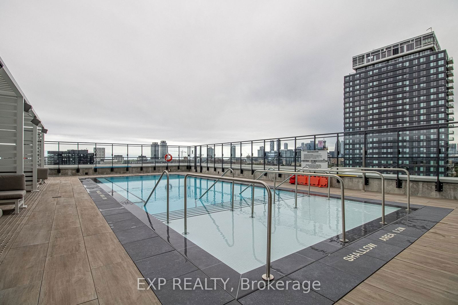 5 Defries St, unit 3211 for rent - image #34