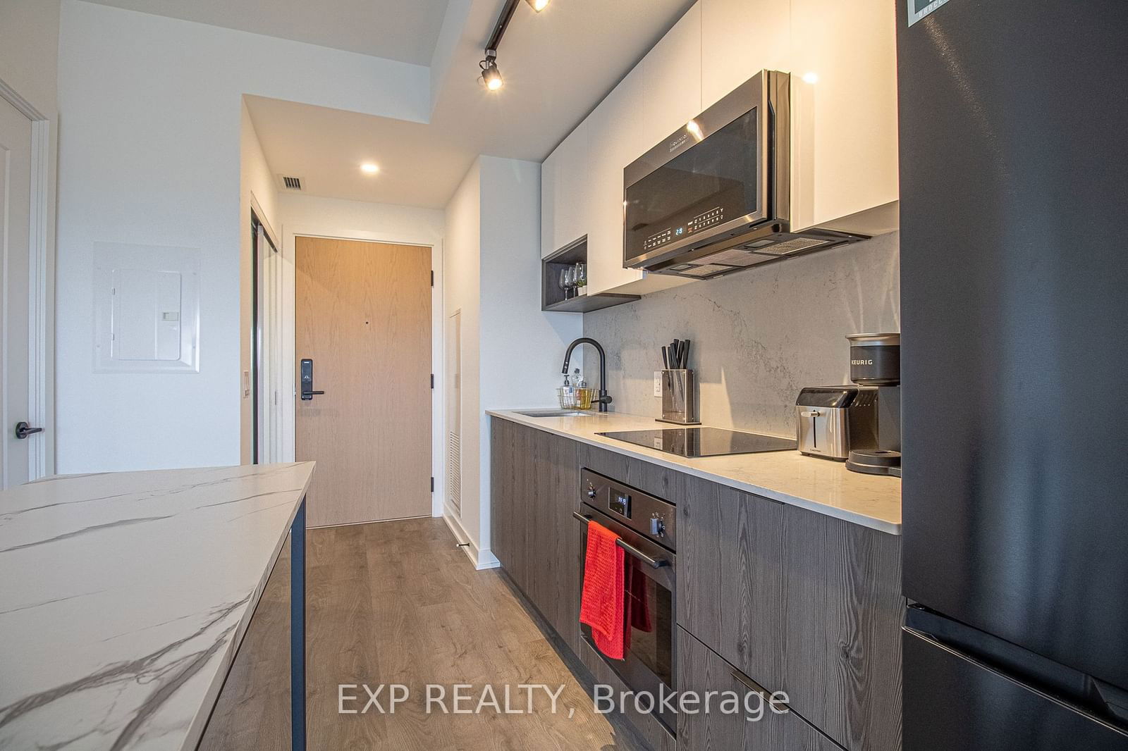 5 Defries St, unit 3211 for rent - image #6