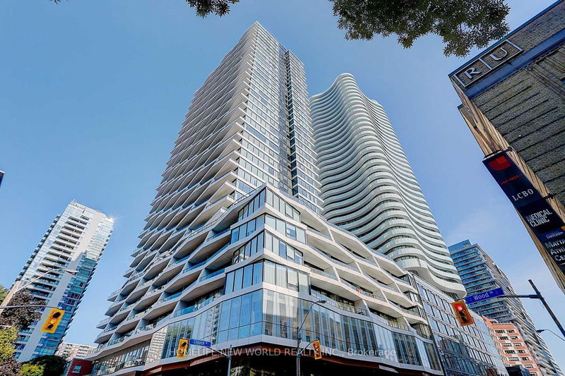 85 Wood St, unit 1812 for rent - image #1