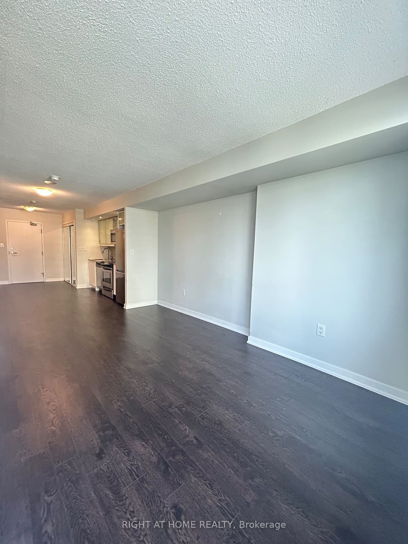 25 Telegram Mews, unit 3905 for rent - image #3