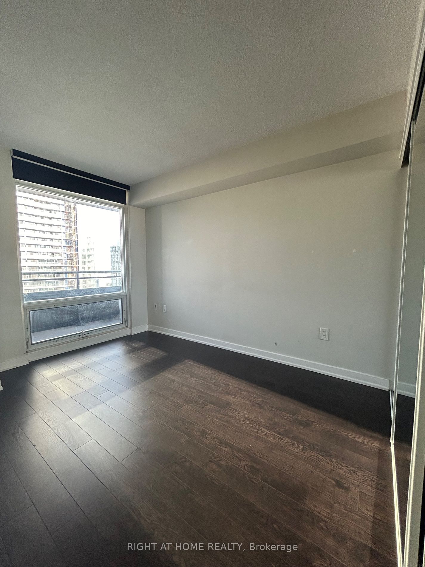 25 Telegram Mews, unit 3905 for rent - image #6