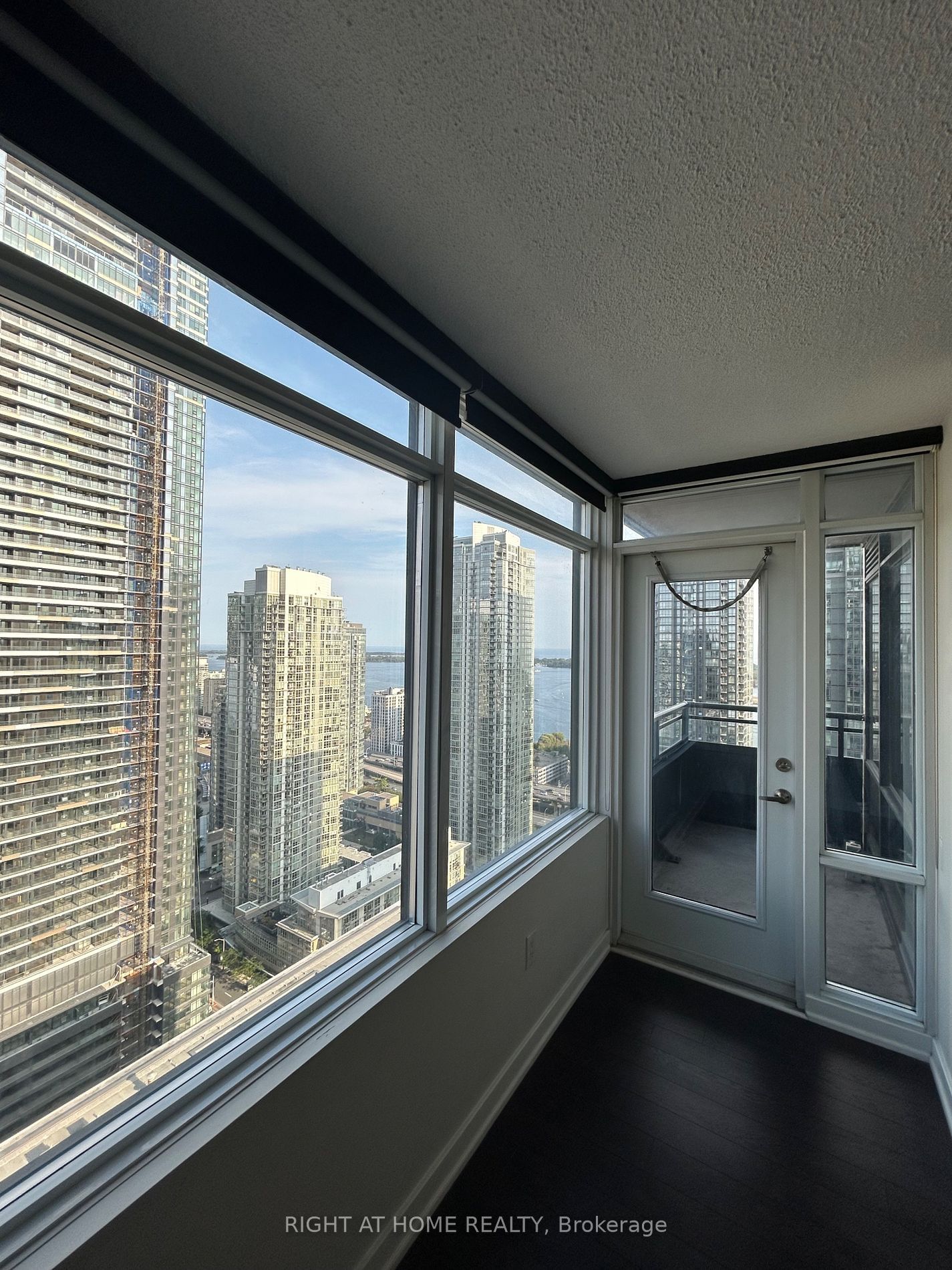 25 Telegram Mews, unit 3905 for rent - image #7