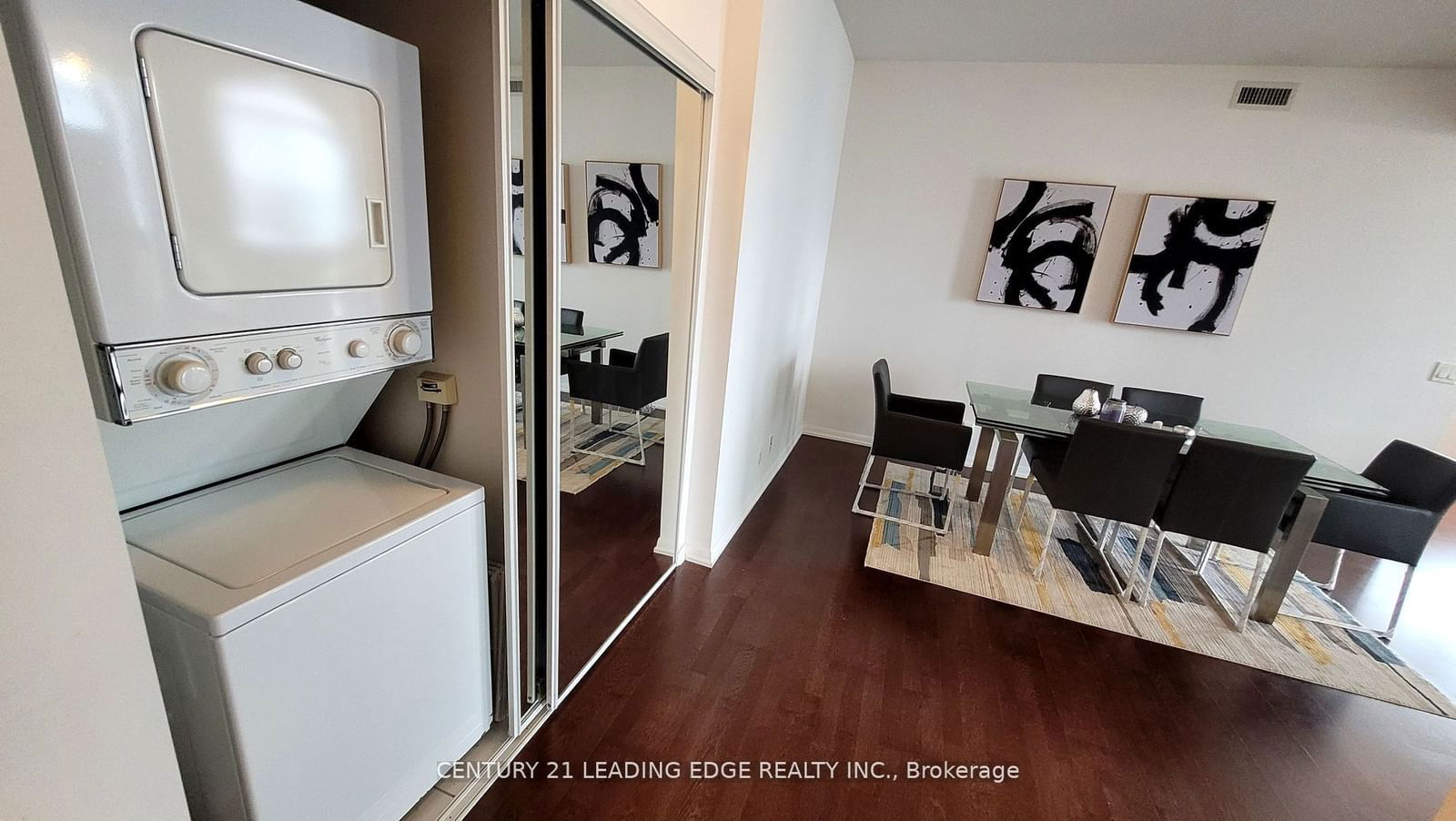 832 Bay St, unit 2505 for rent - image #22