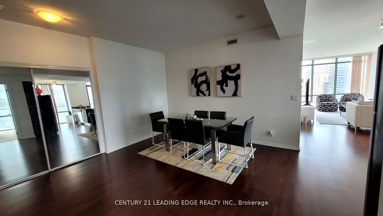 832 Bay St, unit 2505 for rent