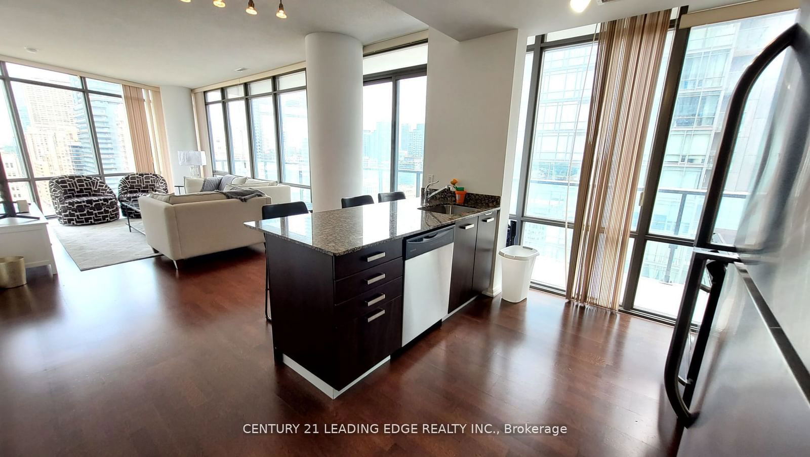 832 Bay St, unit 2505 for rent - image #8