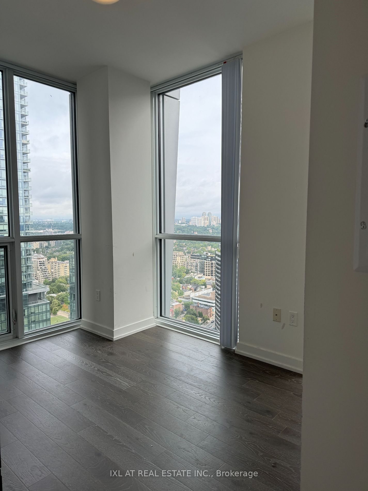 1 Yorkville Ave, unit 3405 for rent - image #3