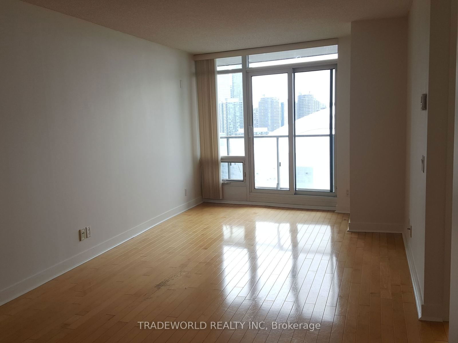 373 Front St W, unit 2806 for rent - image #2