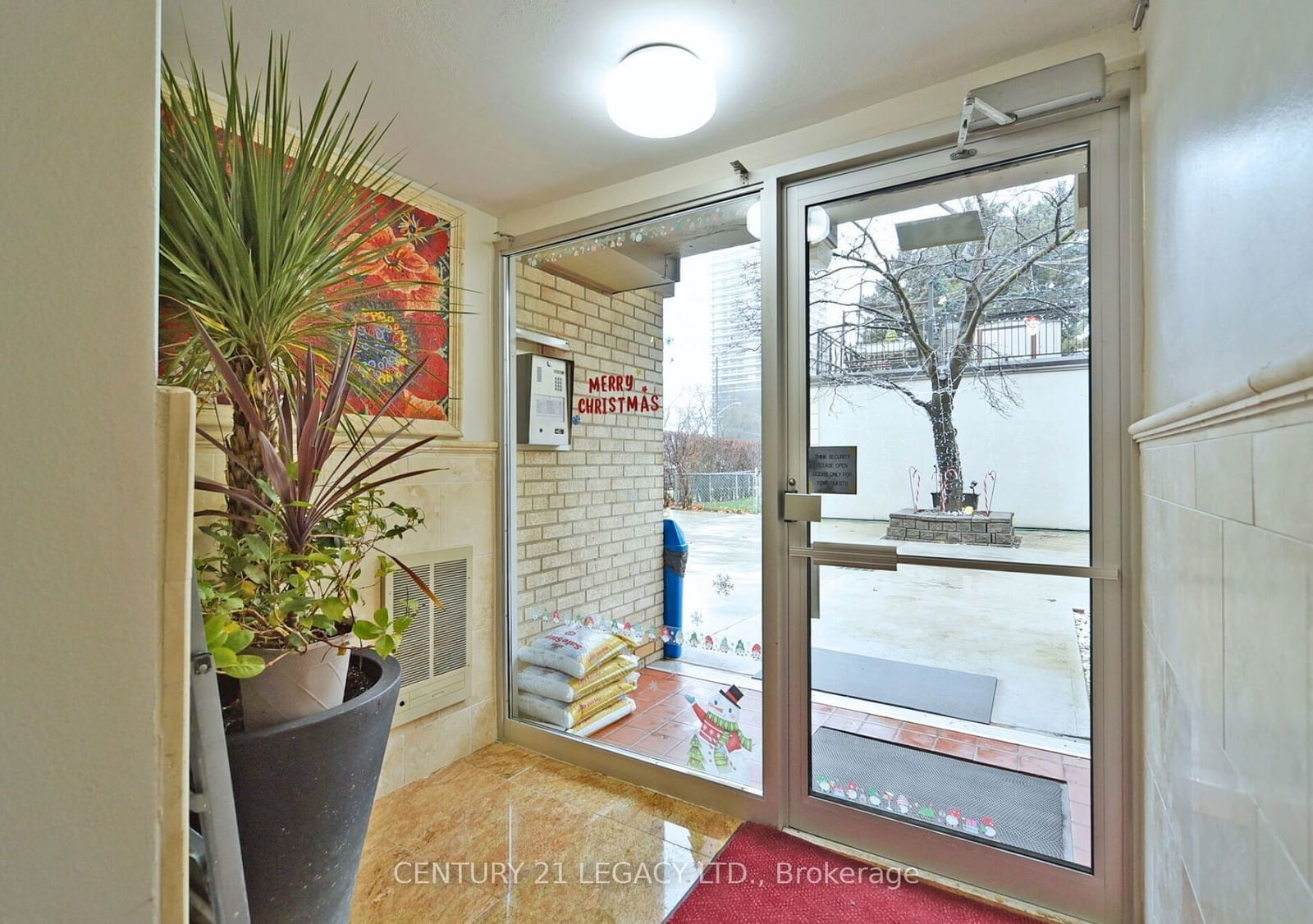 5877 Bathurst St, unit 204B for sale - image #3