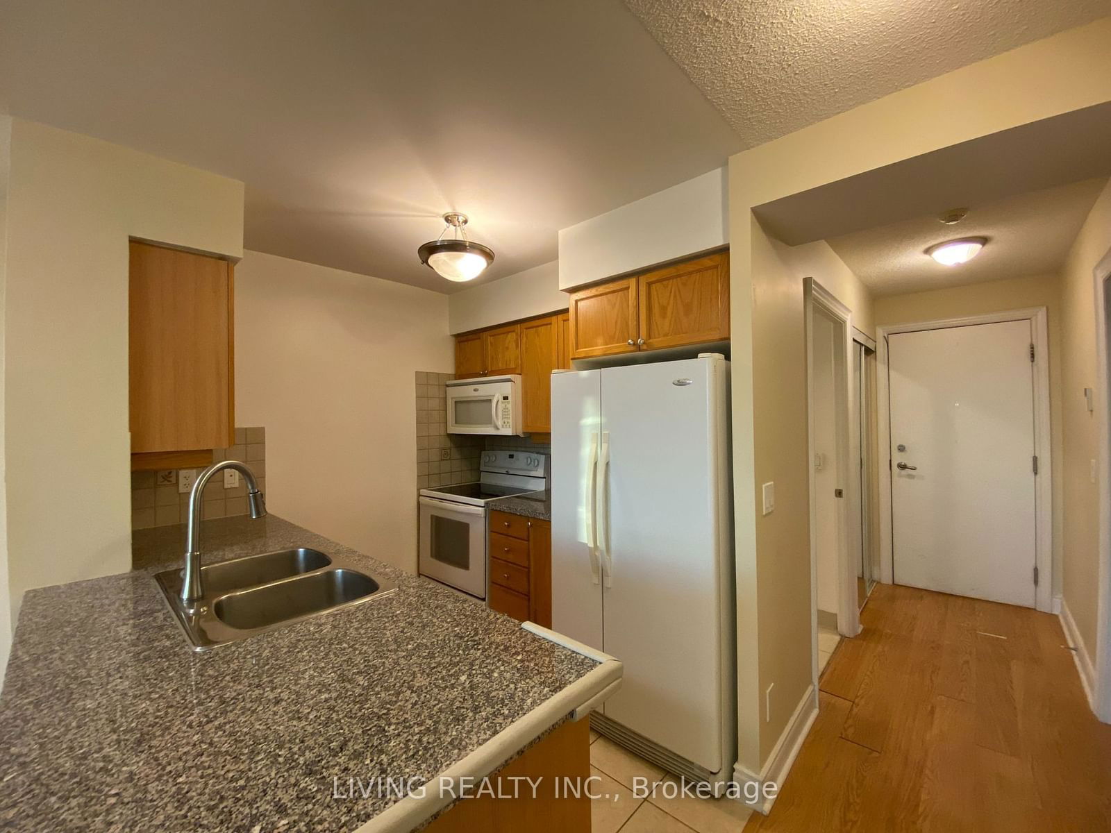 15 Greenview Ave, unit 909 for rent - image #14