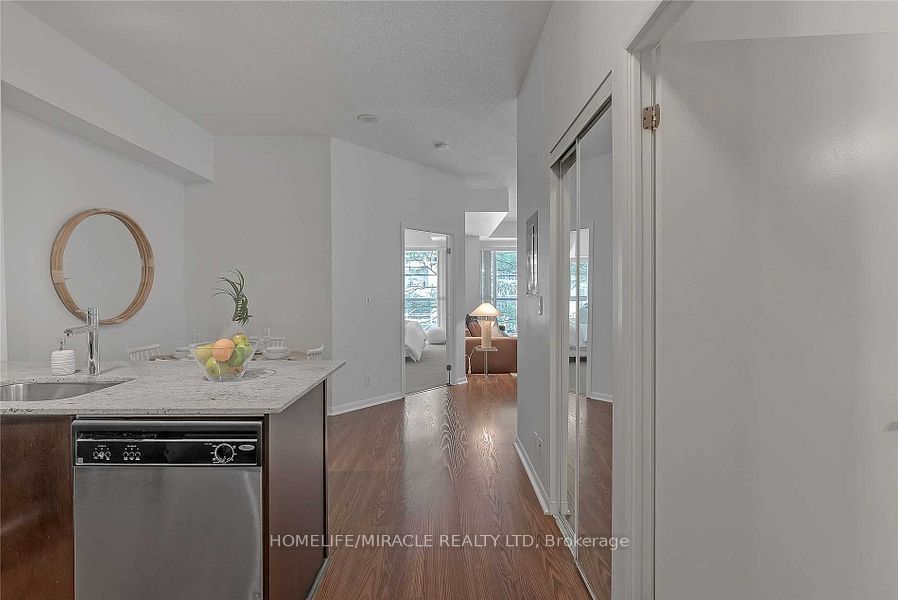 96 Saint Patrick St, unit 204 for rent - image #2