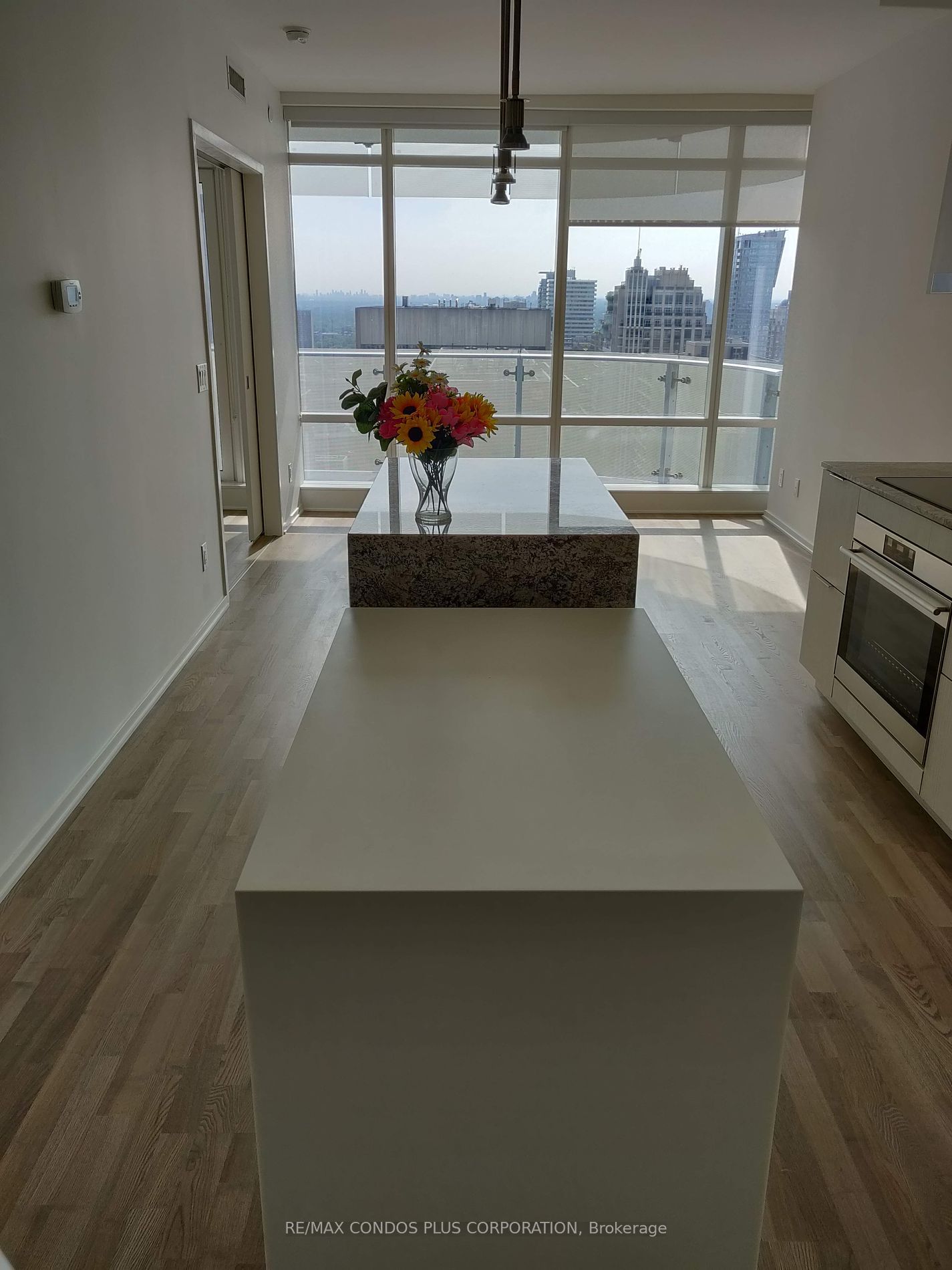 1 Bloor St E, unit 2509 for rent - image #2