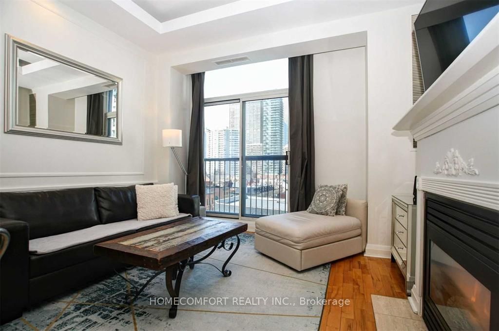 8 Wellesley St E, unit 701 for sale - image #3