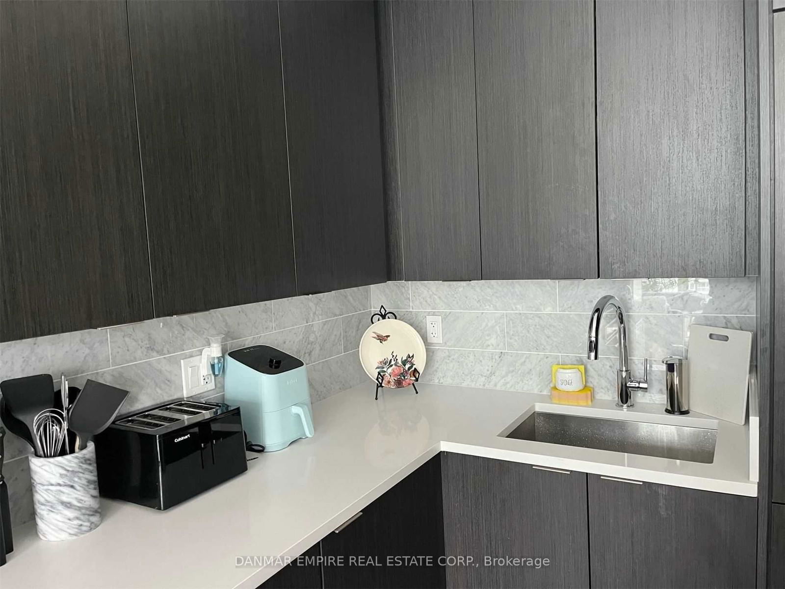 38 Iannuzzi St, unit Ph06 for rent - image #7