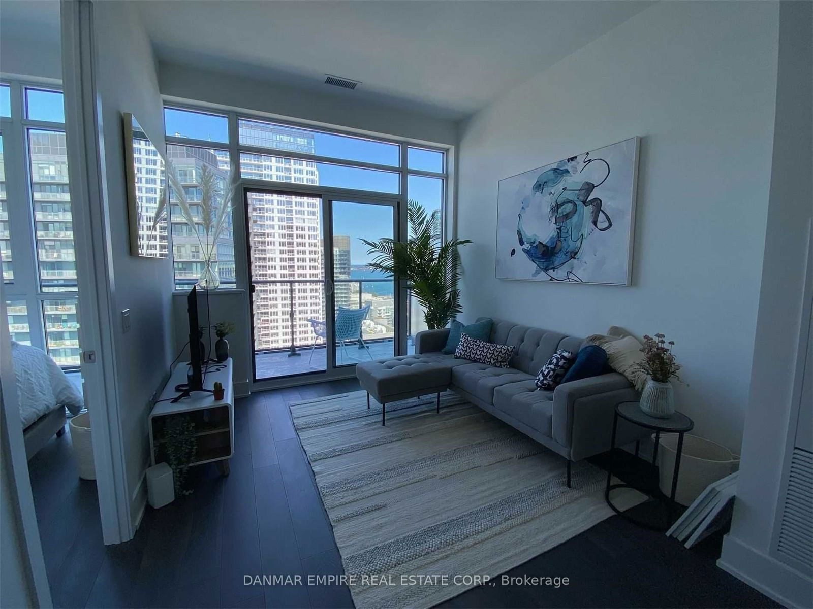 38 Iannuzzi St, unit Ph06 for rent - image #8