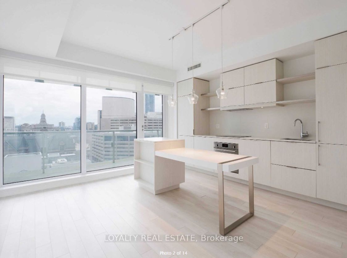 197 Yonge St, unit 1311 for rent - image #2