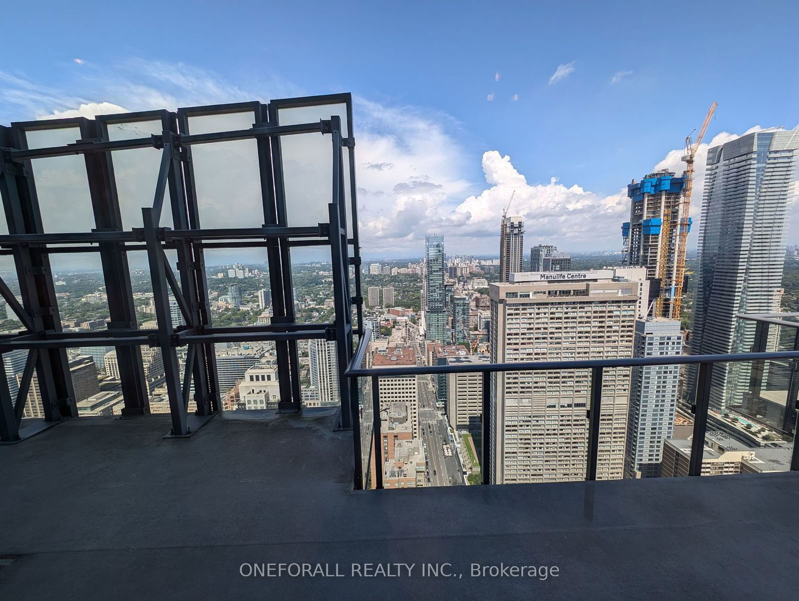 1080 Bay St, unit 907 for sale