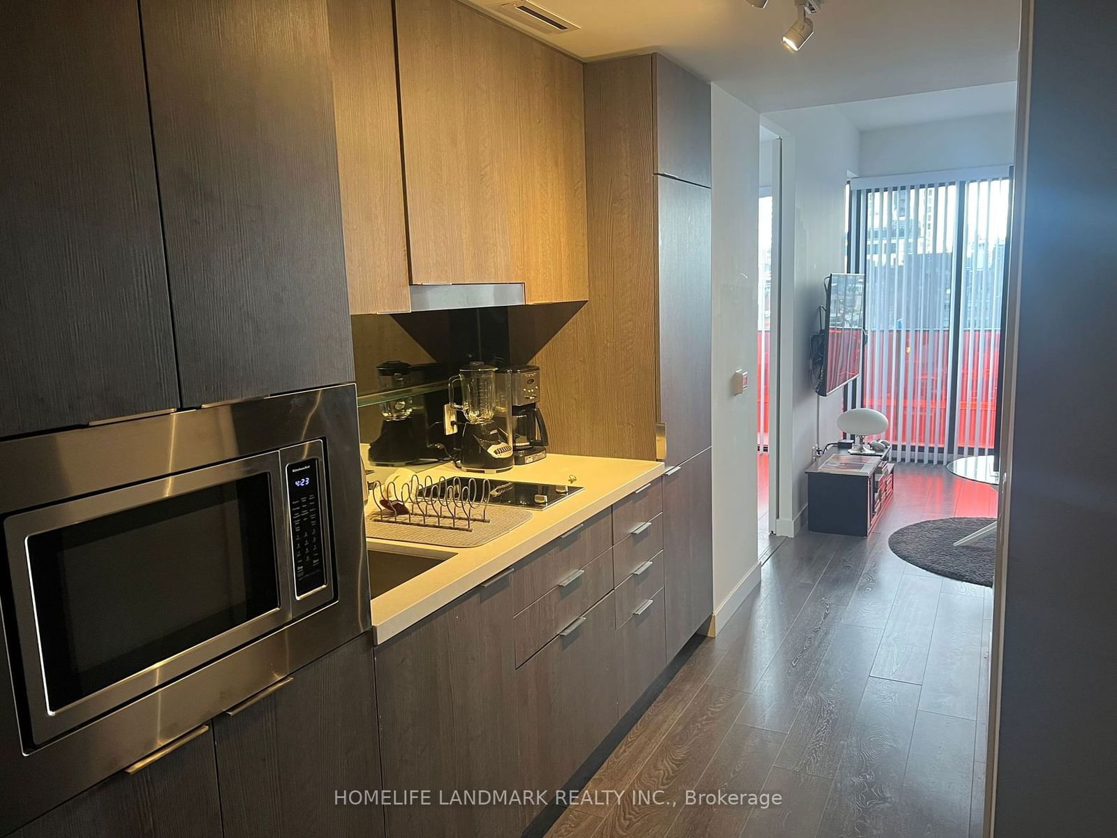 215 Queen St W, unit 702 for sale - image #6