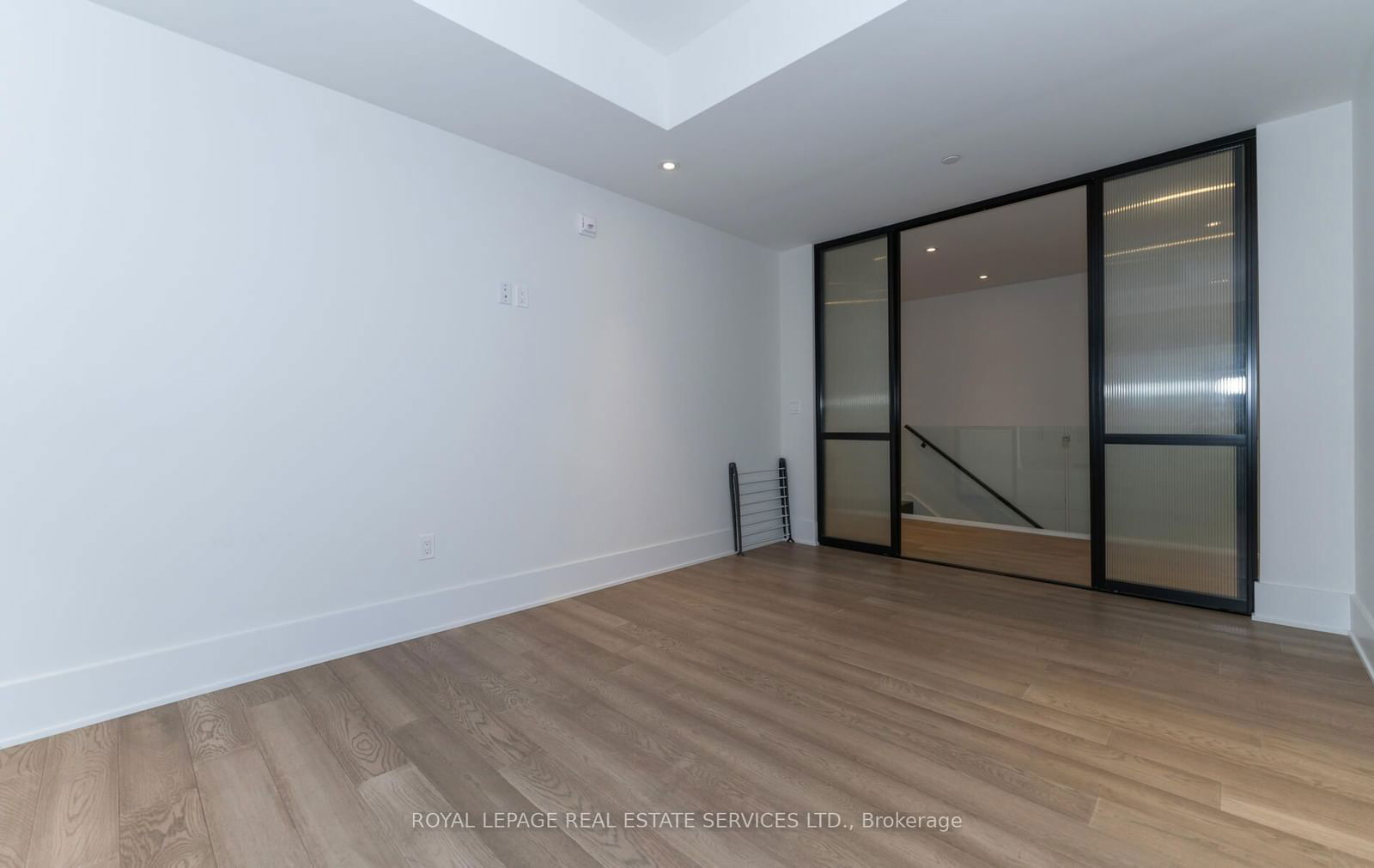 36 Birch Ave, unit 102 for rent - image #32