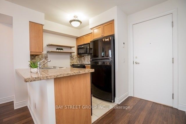 25 Greenview Ave, unit 1228 for rent - image #7