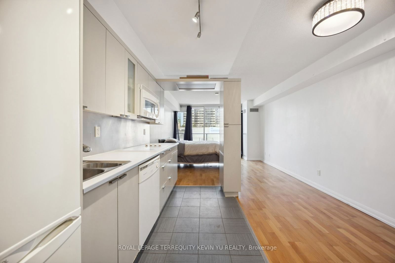 111 Elizabeth St, unit 729 for sale - image #11