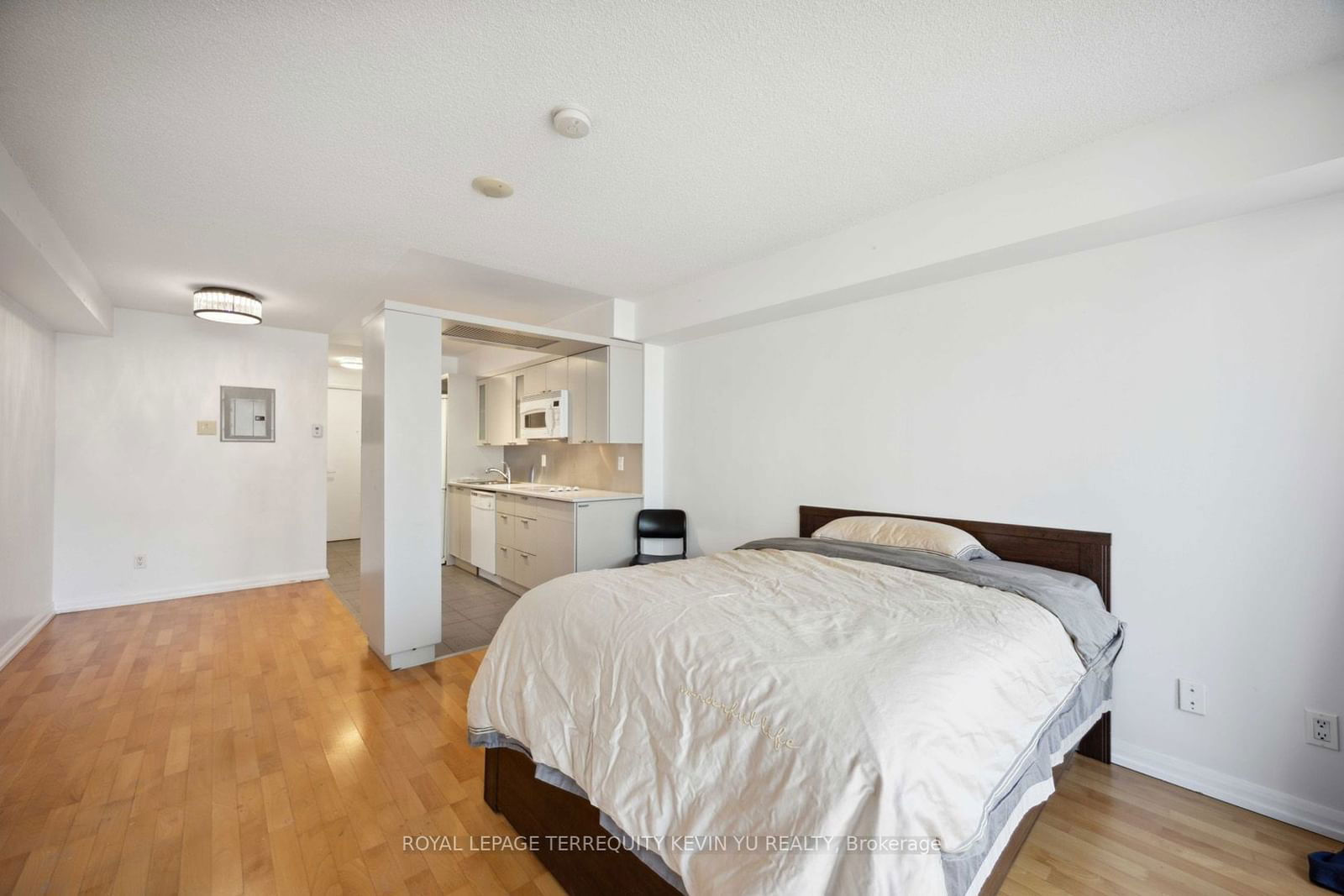 111 Elizabeth St, unit 729 for sale - image #19