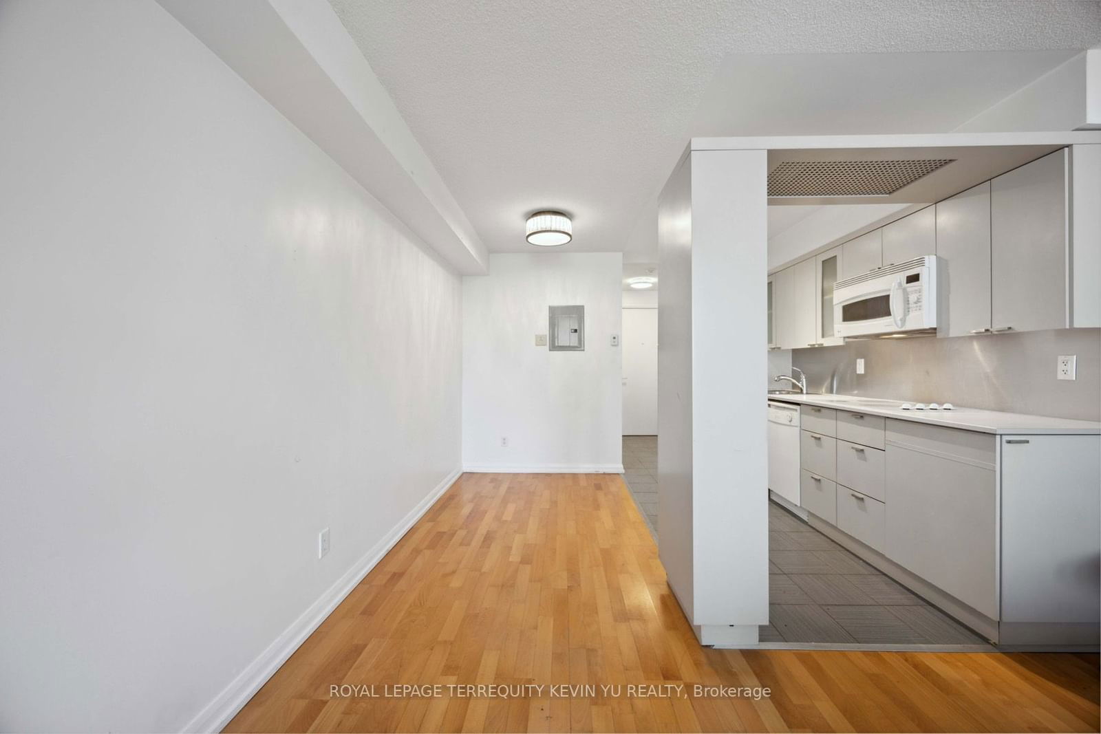 111 Elizabeth St, unit 729 for sale