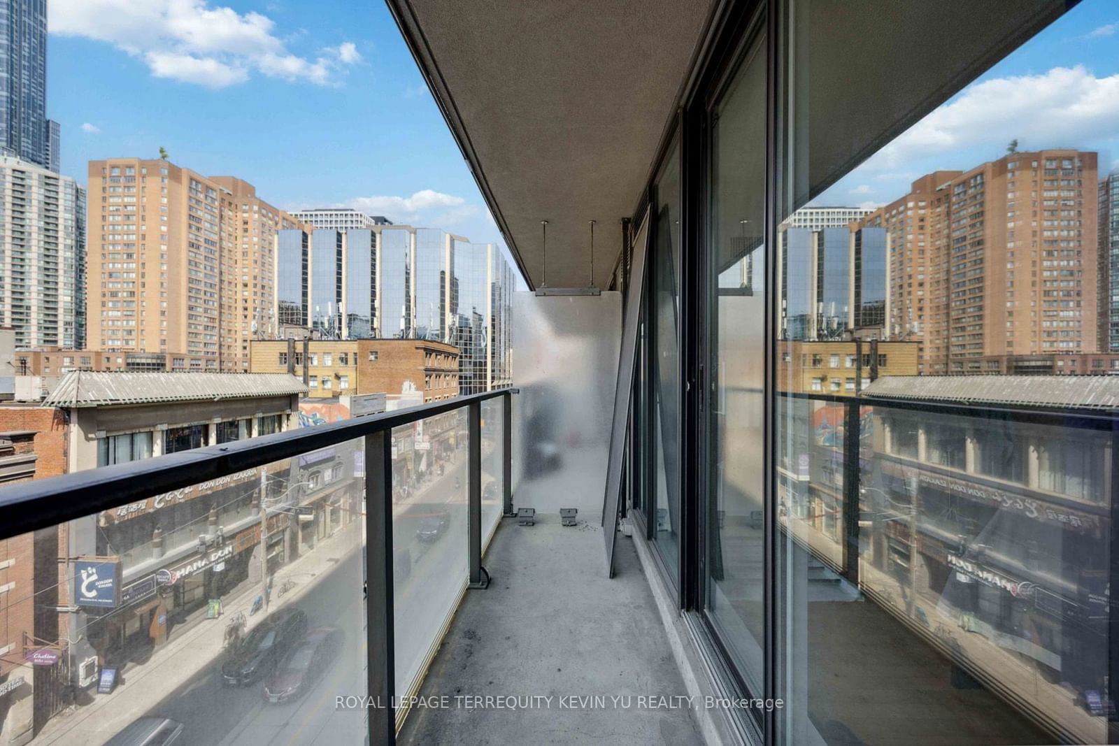 111 Elizabeth St, unit 729 for sale - image #24