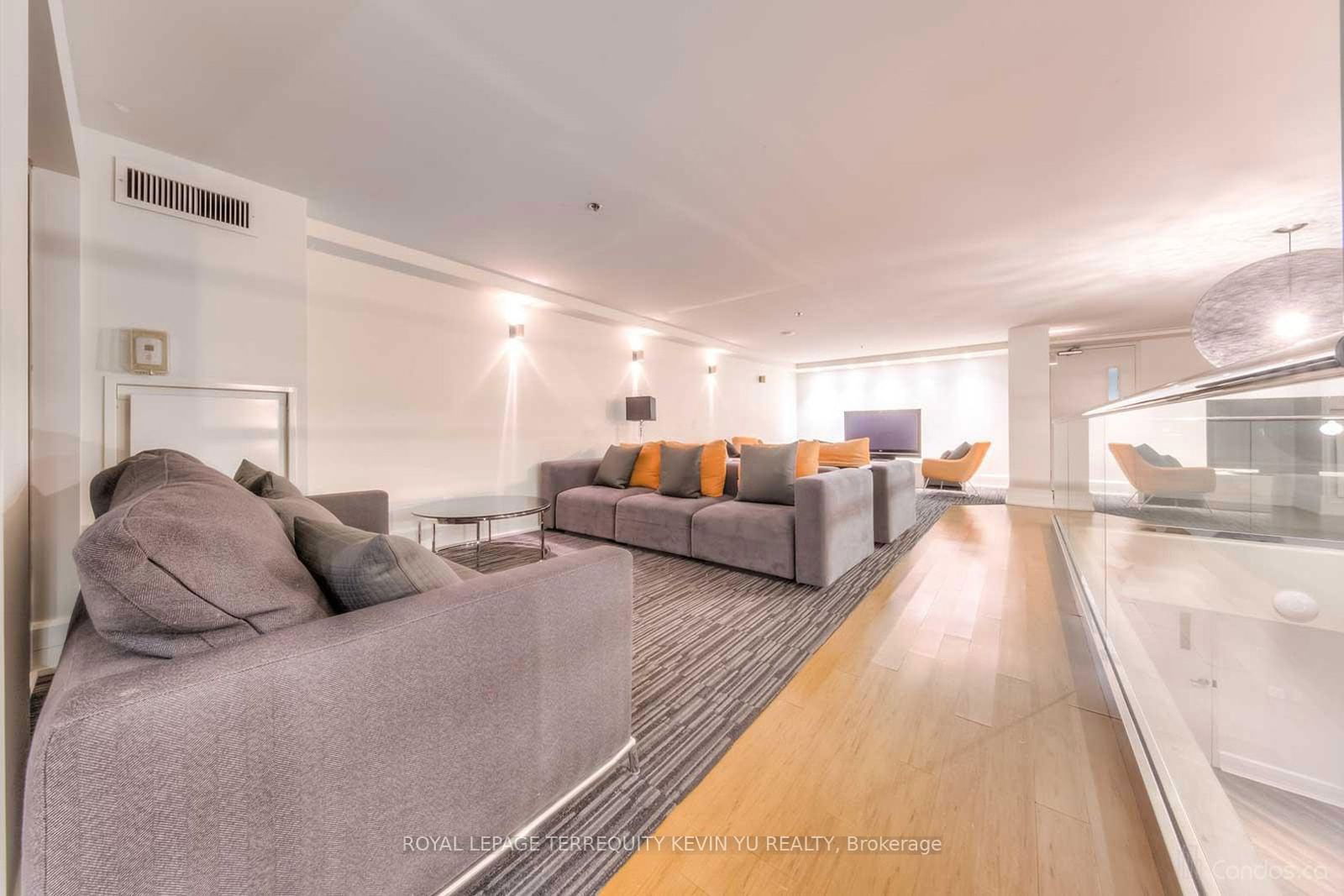 111 Elizabeth St, unit 729 for sale - image #34