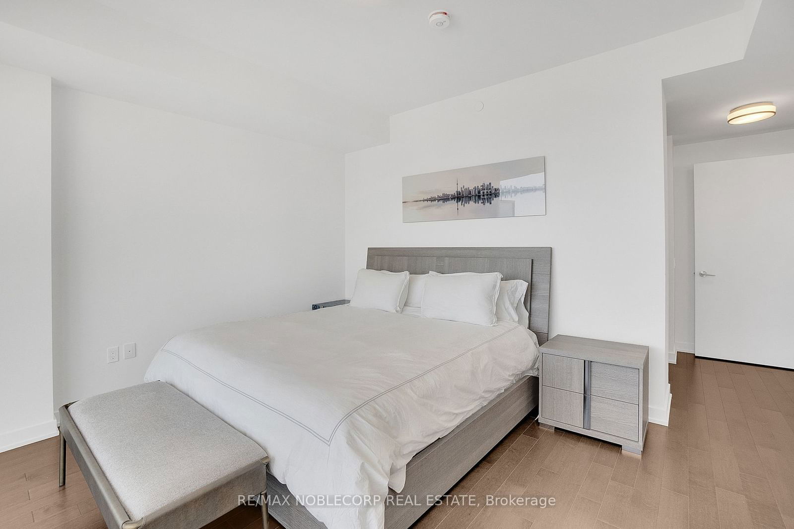 15 Queens Quay E, unit 3405 for rent