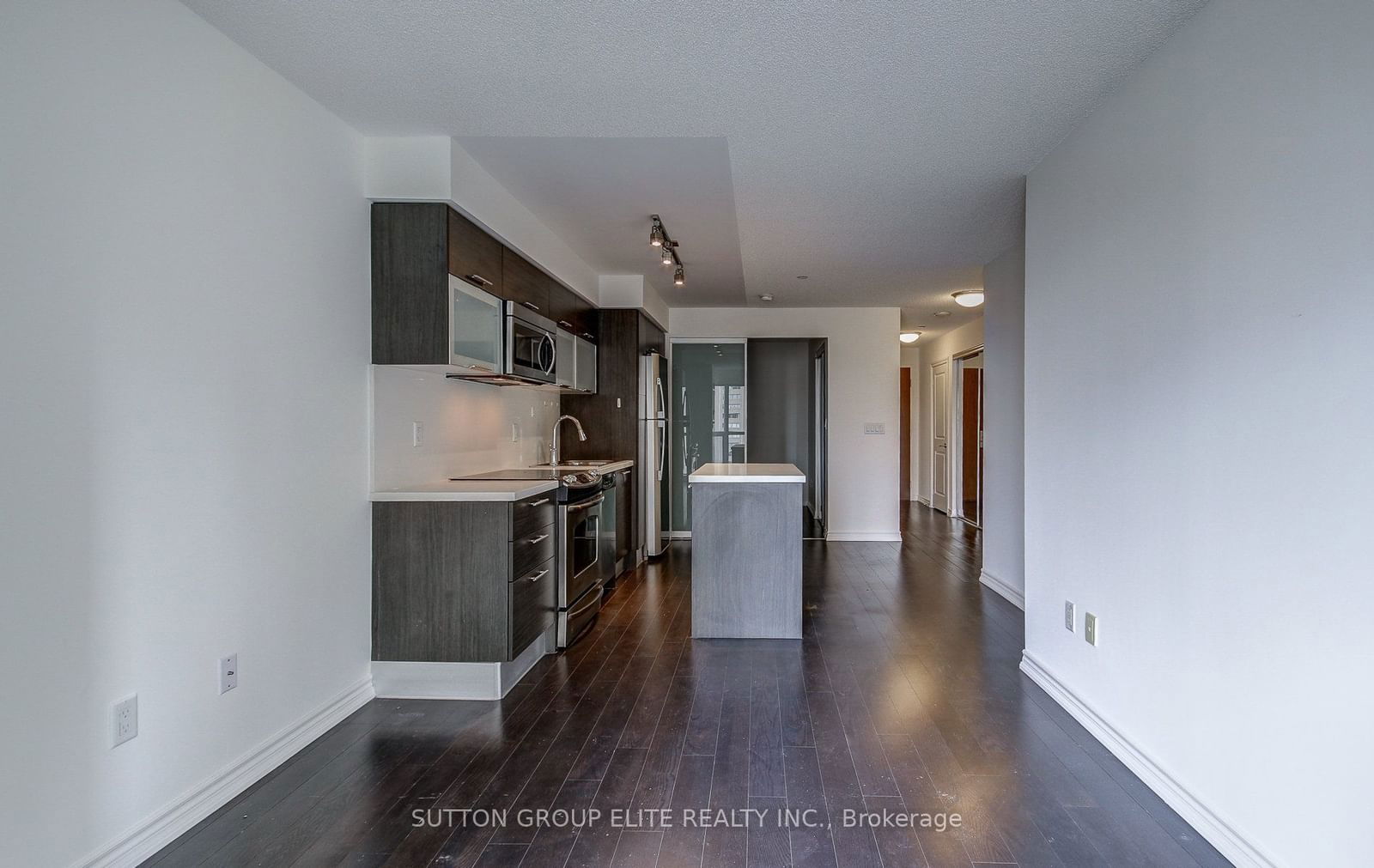 386 Yonge St, unit 604 for rent - image #13