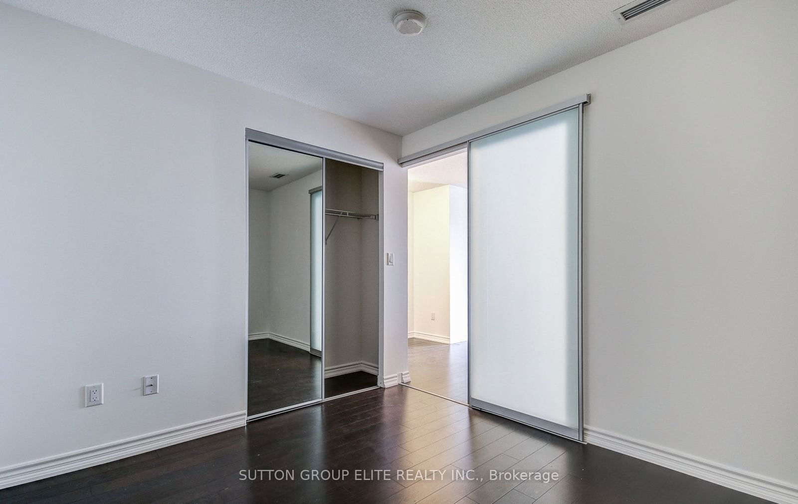 386 Yonge St, unit 604 for rent - image #21