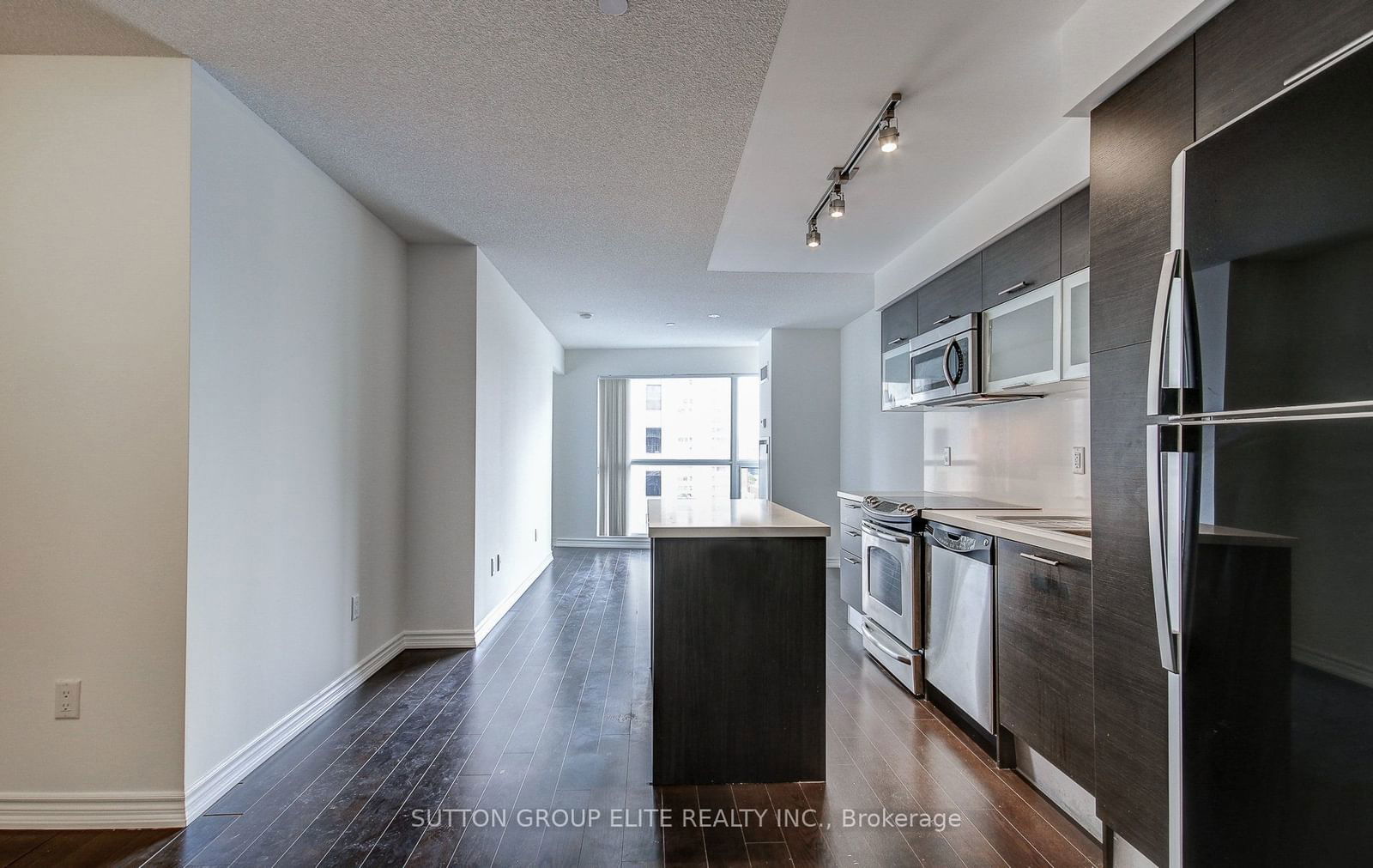 386 Yonge St, unit 604 for rent - image #8