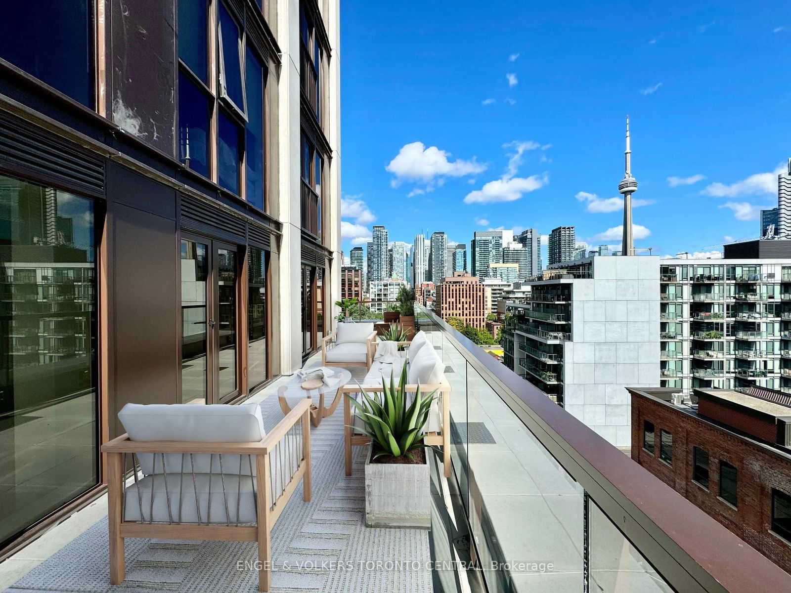 123 Portland St, unit 903 for sale - image #30