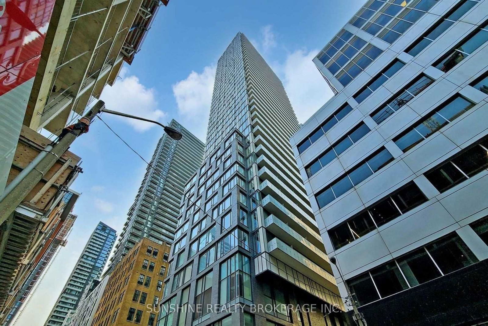 101 Peter St, unit 617 for rent