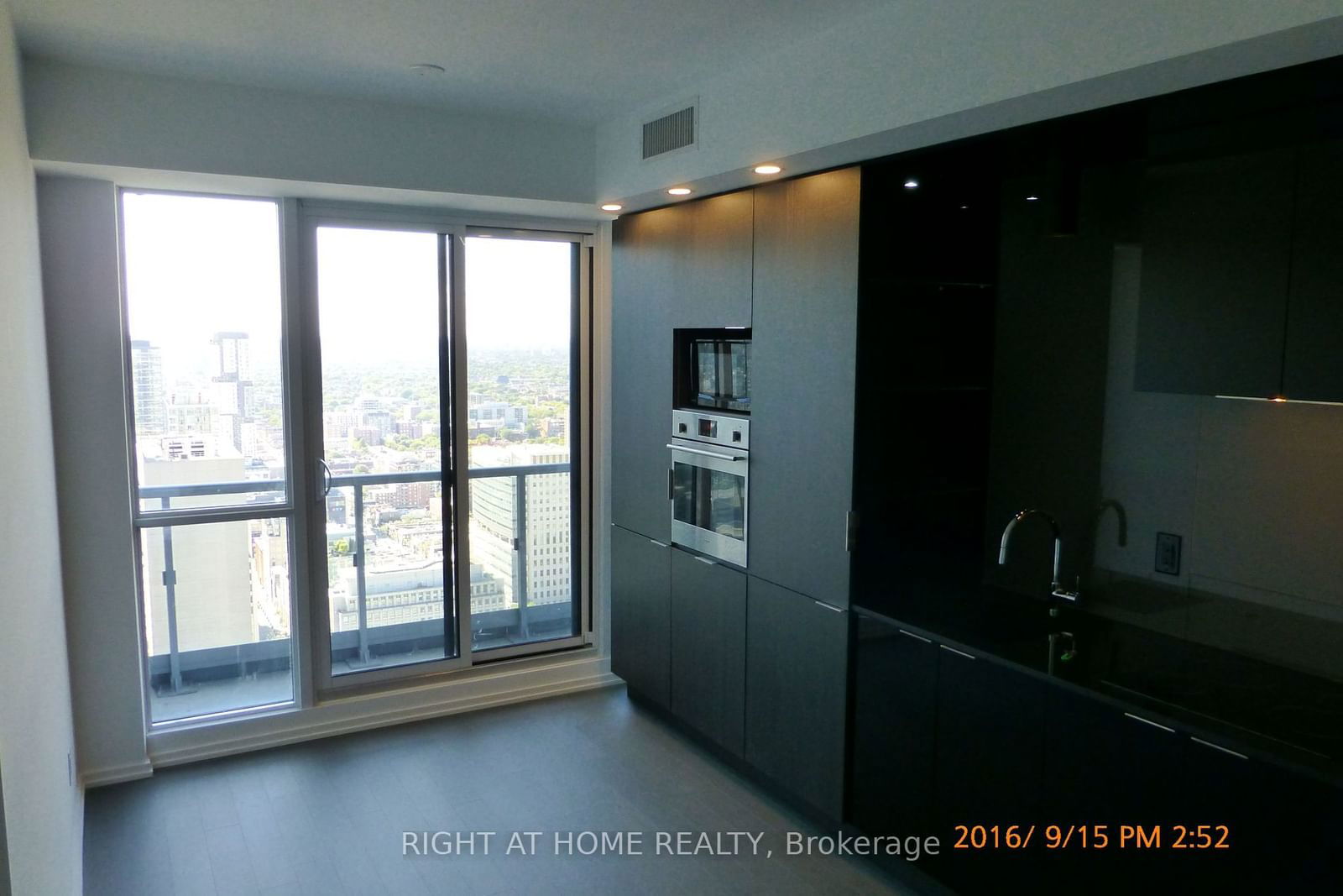 70 Temperance St, unit 4312 for rent - image #10