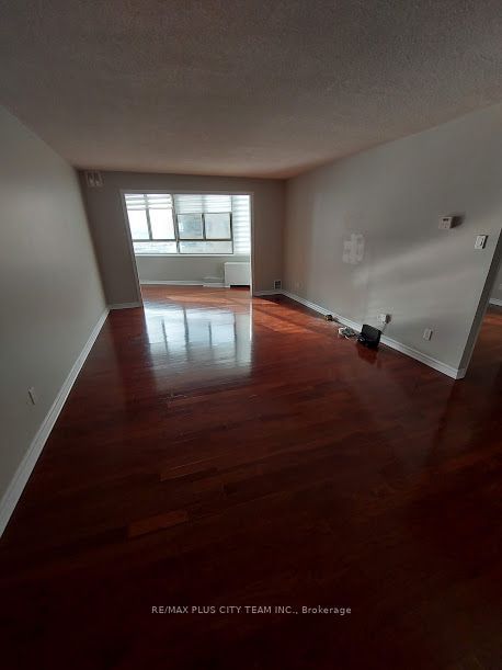 260 Queens Quay Blvd W, unit 2804 for rent - image #8