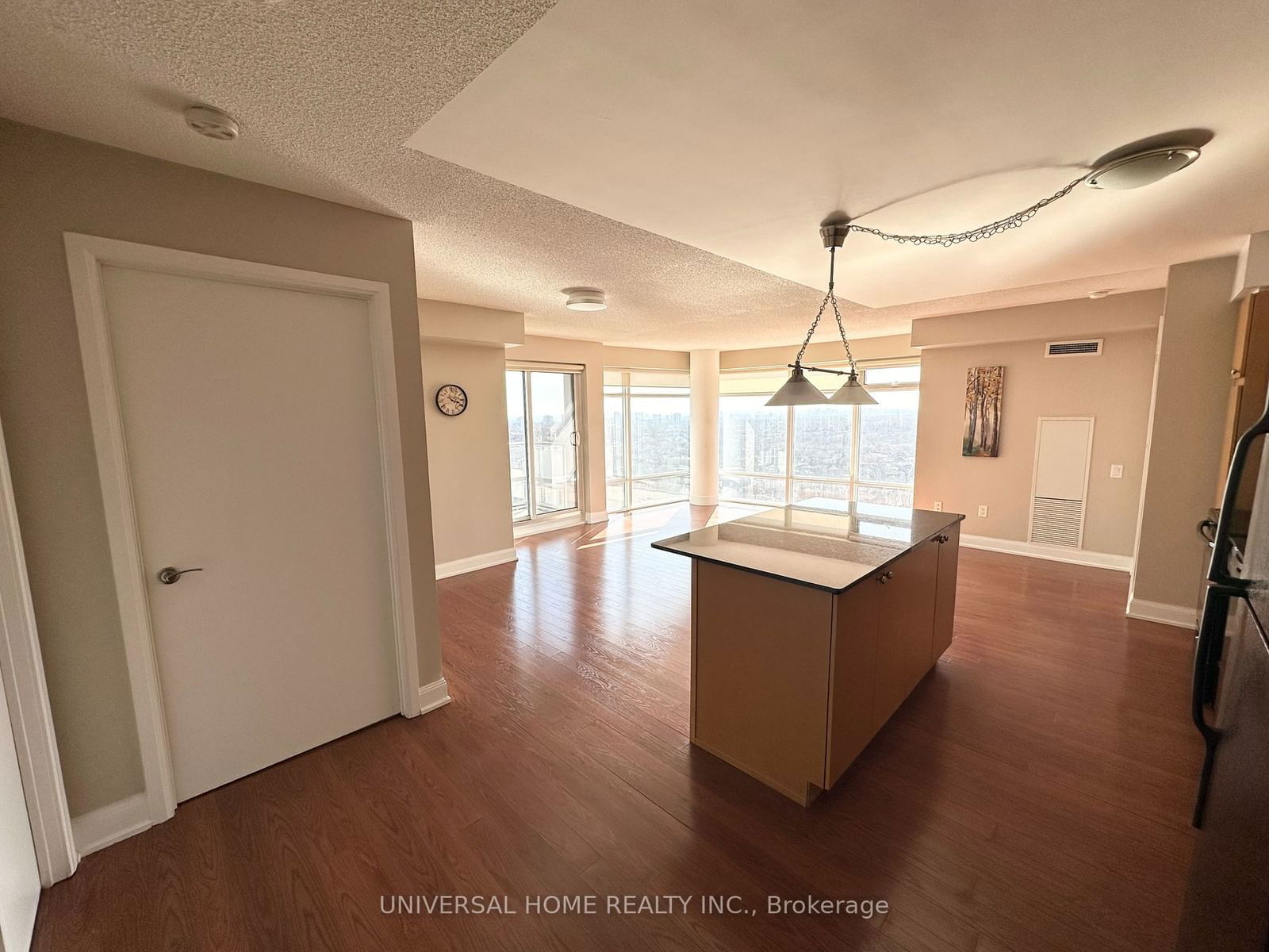 2191 Yonge St, unit 3105 for rent