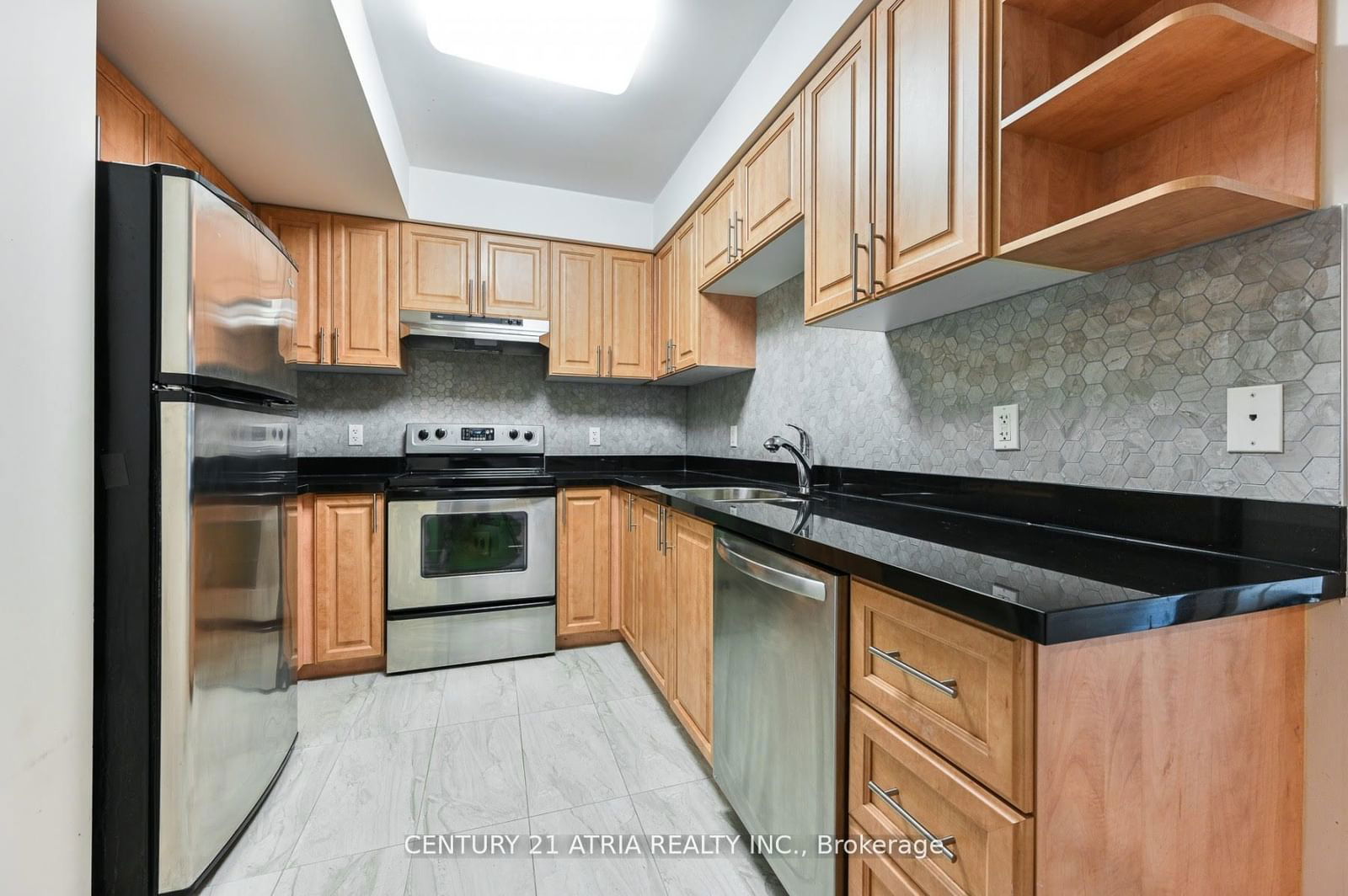 263 wellington St W, unit 704 for rent - image #5