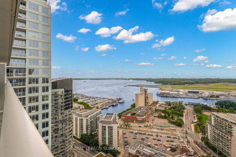 19 Bathurst St, unit 3712 for rent - image #1