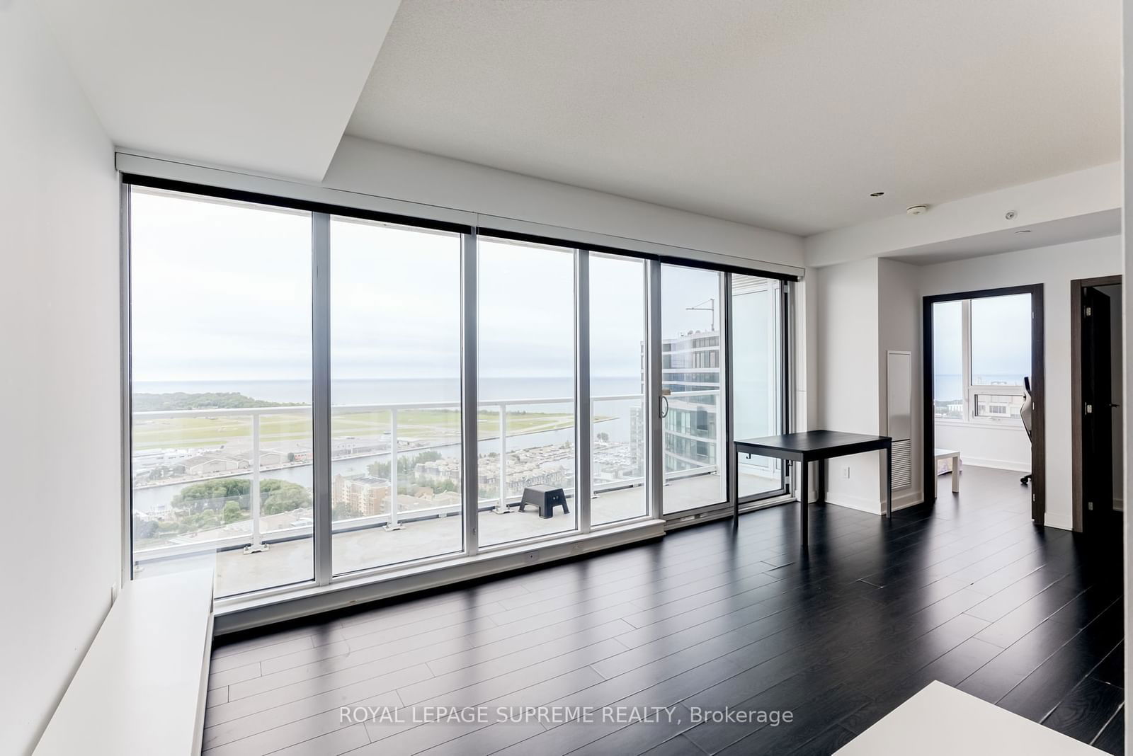 19 Bathurst St, unit 3712 for rent - image #14