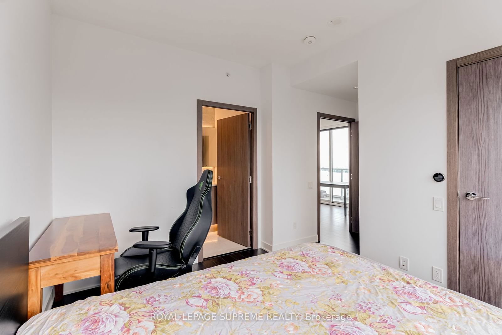 19 Bathurst St, unit 3712 for rent - image #17