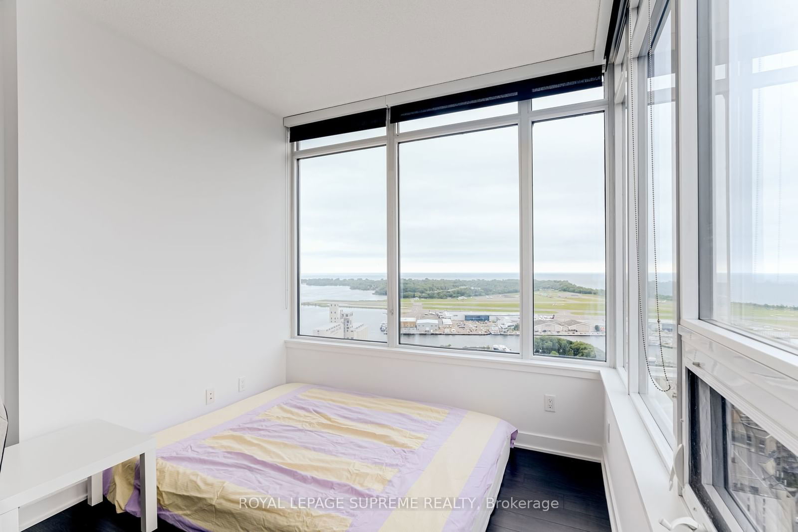 19 Bathurst St, unit 3712 for rent - image #22