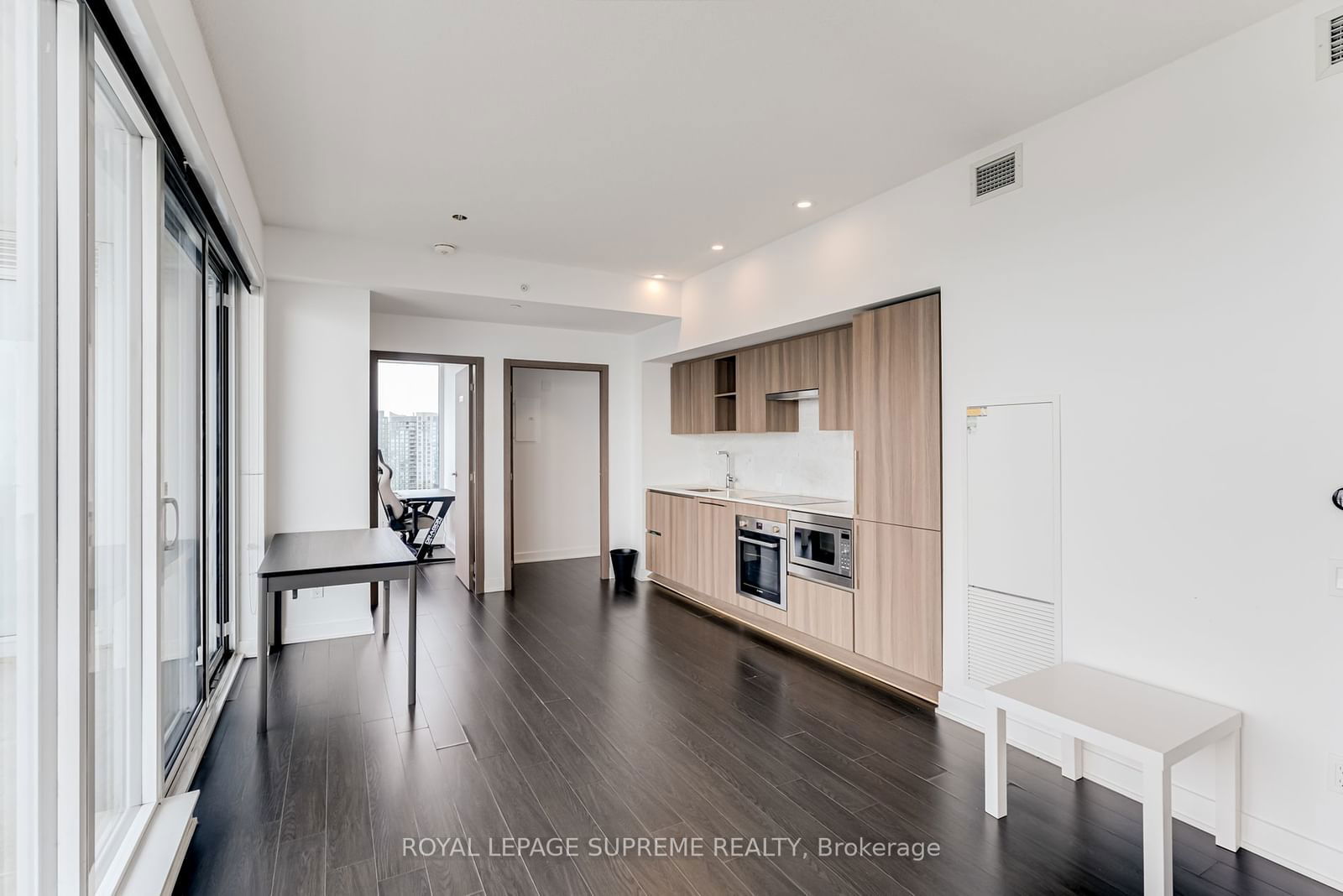 19 Bathurst St, unit 3712 for rent