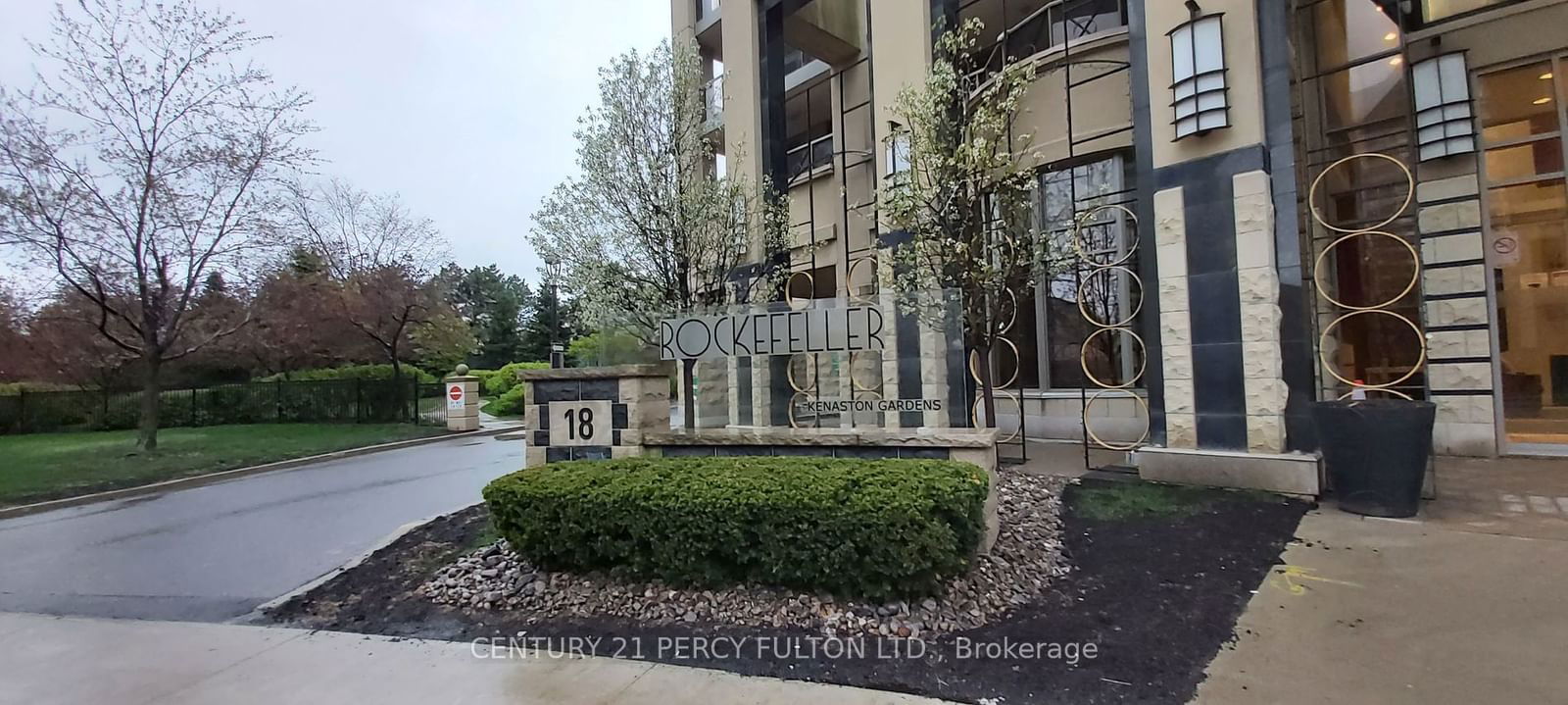 18 Kenaston Gdns, unit 317 for rent - image #3