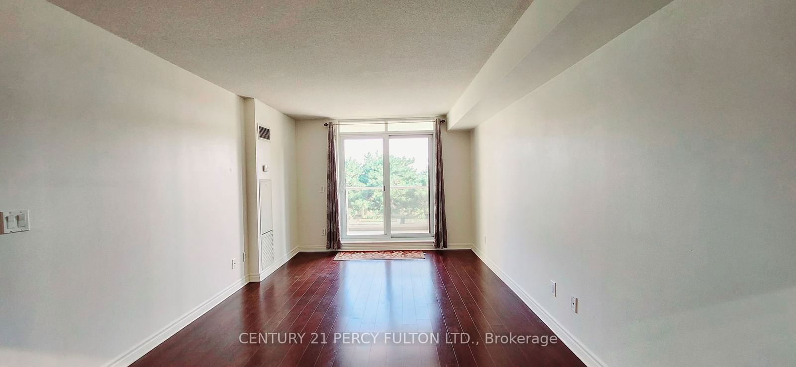 18 Kenaston Gdns, unit 317 for rent - image #8