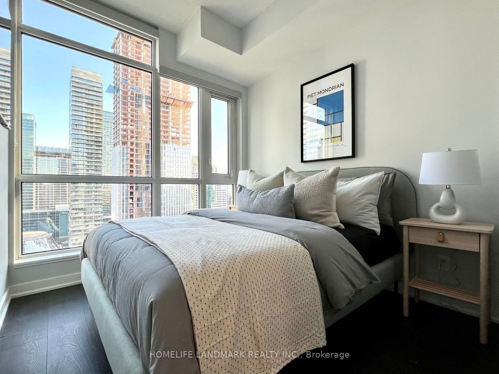 199 Richmond St W, unit 2404 for sale - image #16