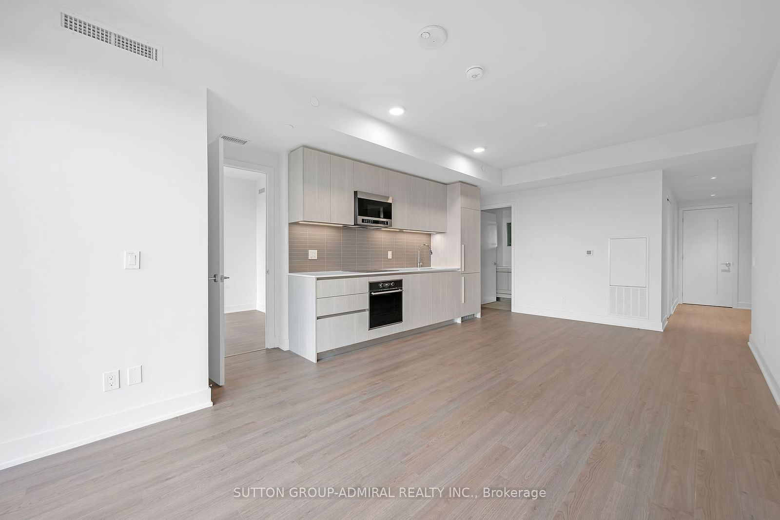 8 Cumberland St, unit 1706 for rent